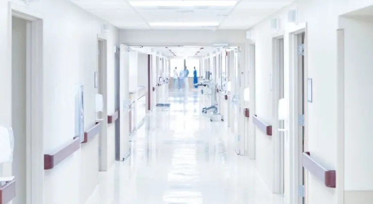 1 Ocak hastaneler açık mı, kapalı mı? Yılbaşı tatil mi? 2026