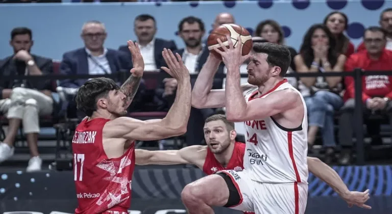 12 Dev Adam Polonya'yı devirdi! 24 yıl sonra yarı finaldeyiz