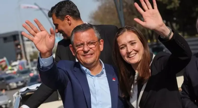 6 ay içinde ikinci belediye başkanını kaybeden Özel'den duygusal veda