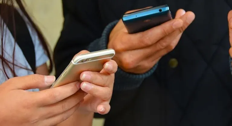 63 milyon kişi cep telefonunu değiştirmek zorunda kalacak