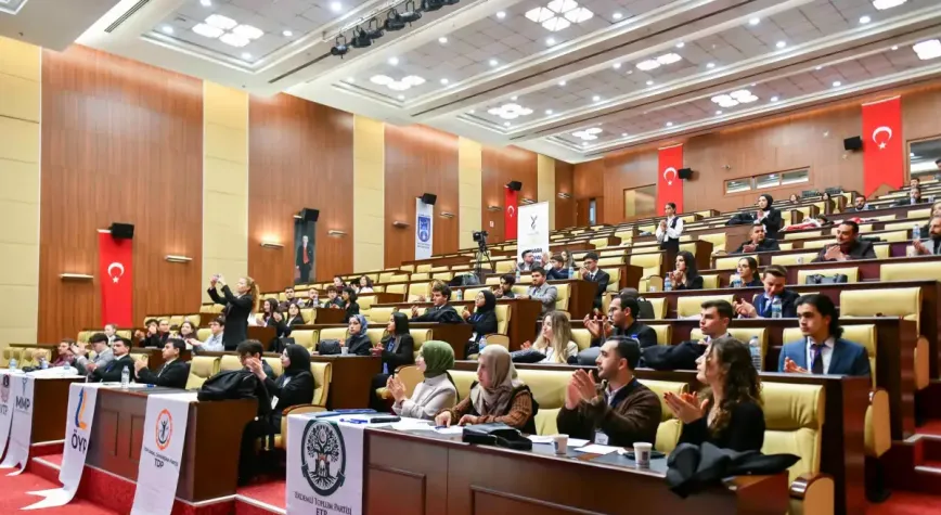 ABB bağımlılıkla mücadele politikalarını gençlerle birlikte geliştirecek
