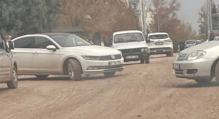 Adıyaman Ağız ve Diş Sağlığı Merkezi çevresindeki yol sorunu tepkiye neden oluyor 