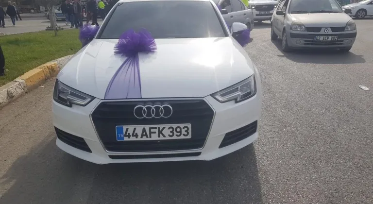 Adıyaman’da gelin arabası ile motosiklet çarpıştı: 1 kişi yaralandı