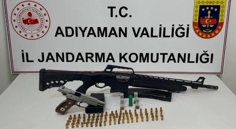 Adıyaman’da Jandarma operasyonu: Çalıntı tabanca ve ruhsatsız silah ele geçirildi 