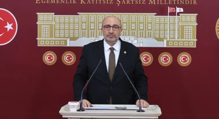 AK Partili Açıkkapı'dan CHP'li Belediyelere Şok Deprem Yardımı Eleştirisi: 'Asrın Komedisi!'