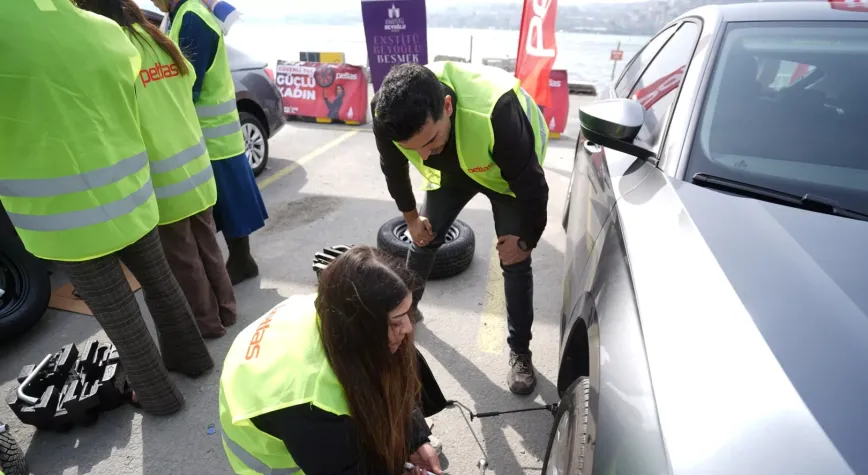 AKO Grup ve Petlas’ Kadınların Yoldaki Gücüne Güç Katıyor