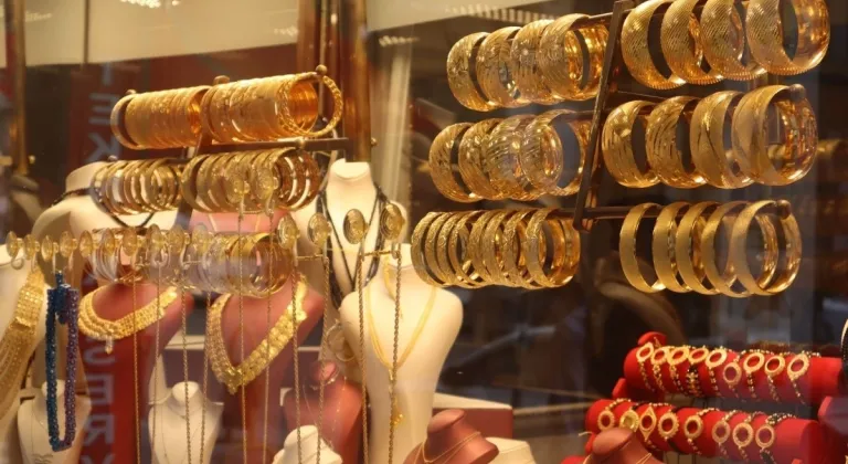 Haftanın kazandıranı belli oldu! Altın mı borsa mı?