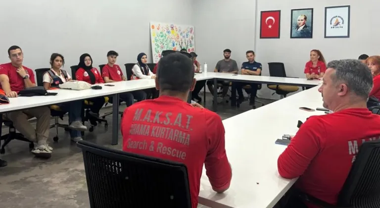 Antalya Muratpaşa'da Arama Kurtarma Birlik İçi Eğitimi Düzenlendi