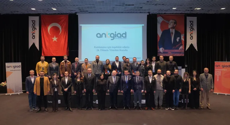 ANTGİAD Zirvesi: Küresel Belirsizliklere Karşı Aile Anayasası Kalkanı! Hazırlıksızlık En Büyük Risk