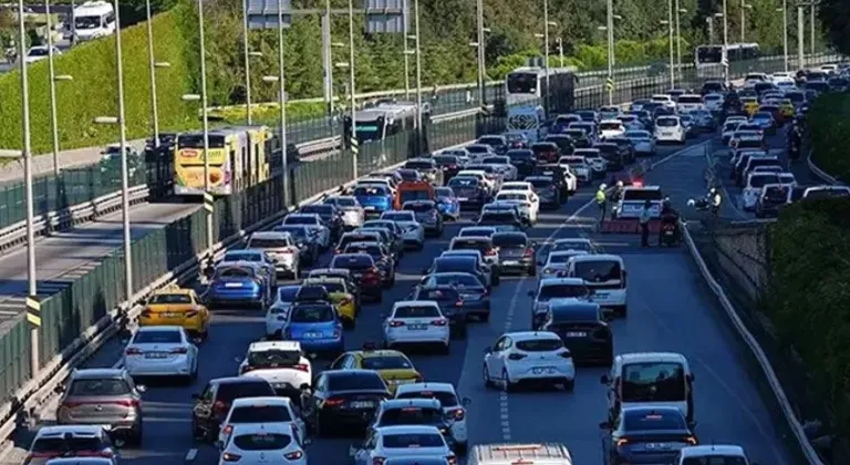 Araç sahibi olanlar dikkat! Trafik düzenlemesi TBMM'de kabul edildi! İşte yeni cezalar...