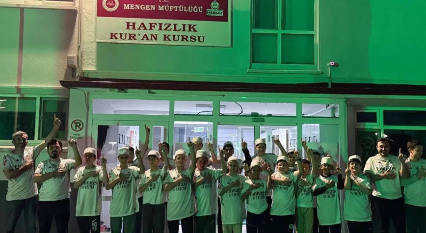 Arda Güler'den memleketindeki hafızlık öğrencilerine anlamlı jest