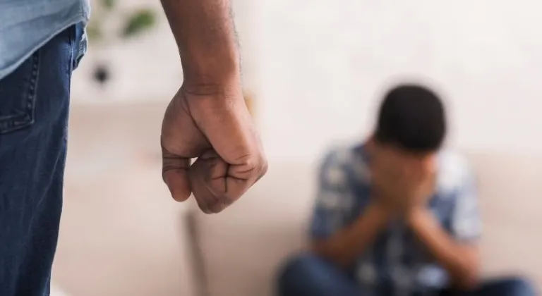 Artan Şiddet Olayları Endişe Yaratıyor: Uzmanlar Medya İçeriklerine Dikkat Çekiyor