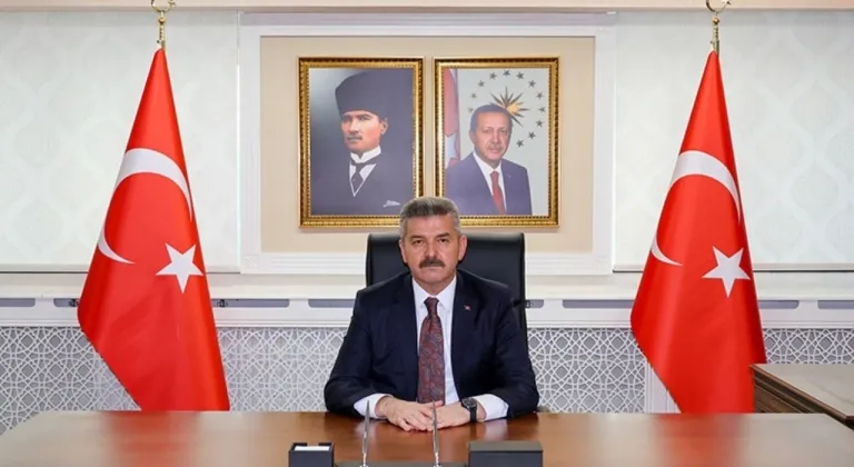 Artvin Valisi Ergün'den Berat Kandili Mesajı: Kalpleri Arındırma ve Affetme Vurgusu