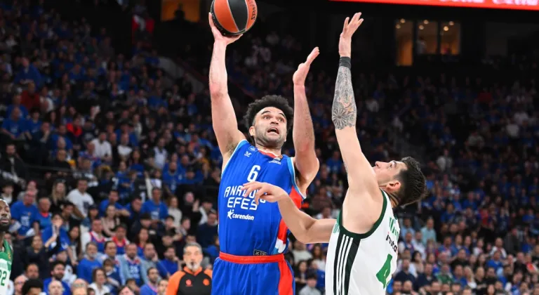 Ataman ile Anadolu Efes arasında tartışma! Maçı terk etti...