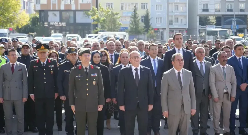 Atatürk’ün Kars’a gelişinin 102. yılı törenlerle kutlandı