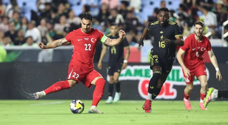 Ay-Yıldızlılar, Meksika'ya Mağlup