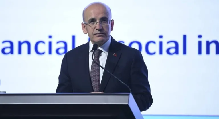 Bakan Şimşek: Beklentiler iyileşiyor güven artıyor