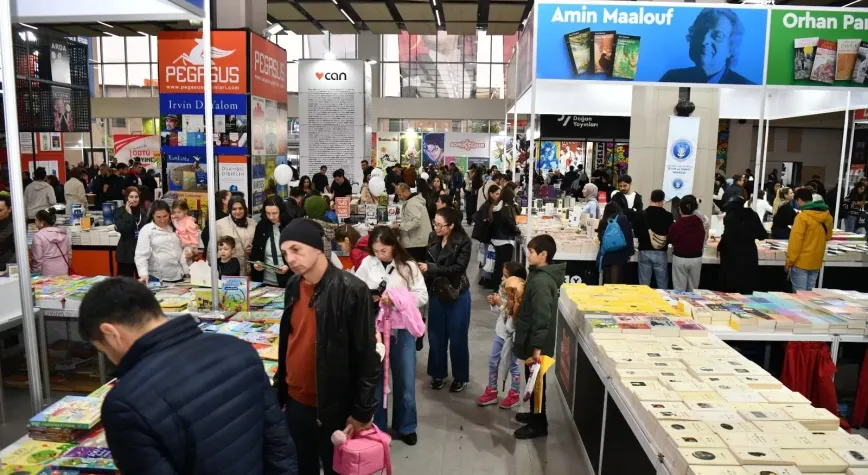 Balıkesir Kitap Fuarı’nda Hafta Sonu Yoğunluğu