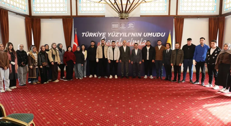 Başkan Altay, Konya’nın ilçelerinden gelen gençlerle buluştu
