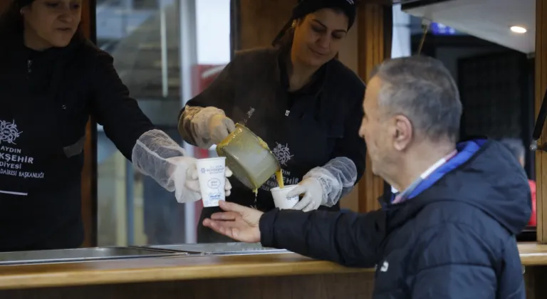 BAŞKAN ÇERÇİOĞLU SOĞUK KIŞ GÜNLERİNDE ESNAFLARIN VE VATANDAŞLARIN YANINDA