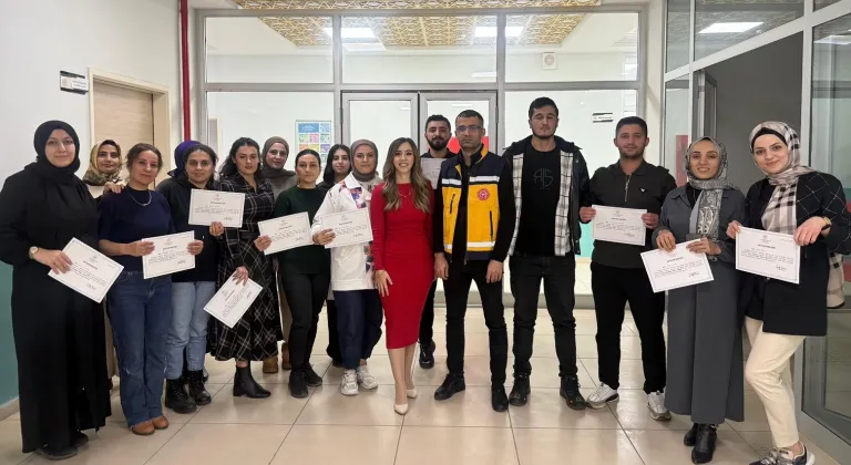 Batman'da ebelere 'Temel Yenidoğan Bakımı' eğitimi