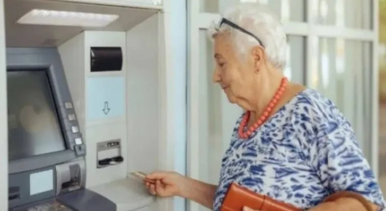 Bayram öncesi emeklilere büyük jest