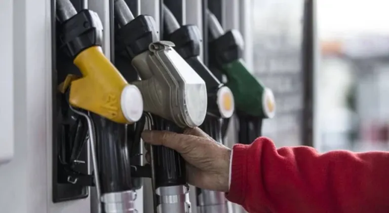 Benzine indirim geliyor: Tarih belli oldu!