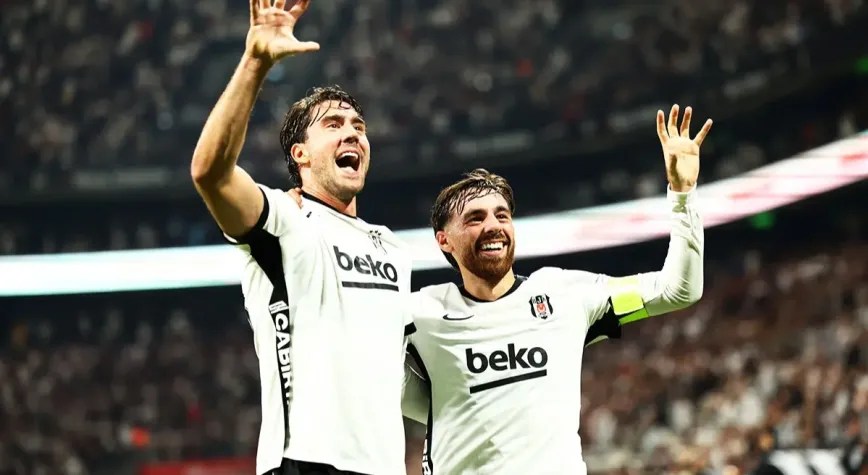 Beşiktaş'ın yıldızı performansı ile İtalya'nın dilinde! ''Dusan Vlahovic fırtına gibi esti''