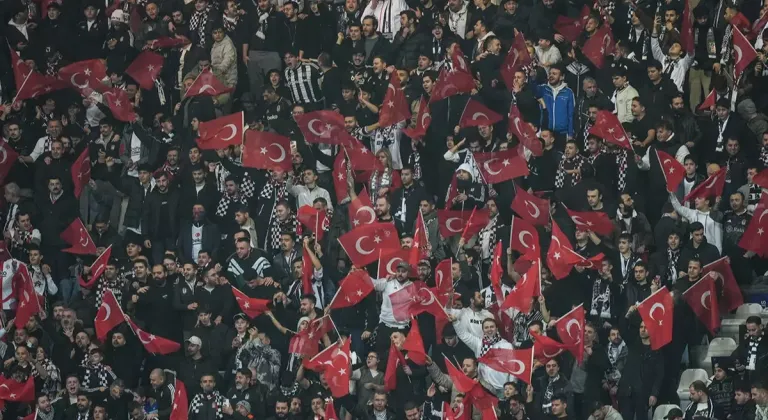 Beşiktaş'ta “Yönetim istifa” sesleri! Taraftarlar tepki gösterdi