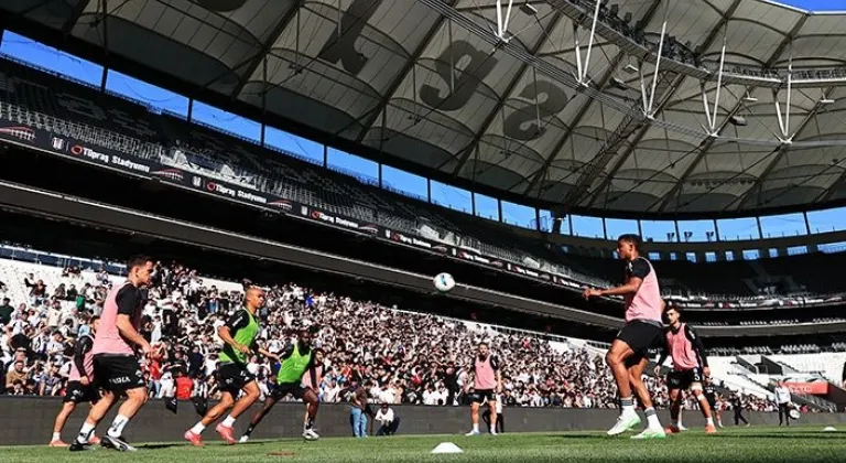 Beşiktaş’tan taraftarına açık antrenman
