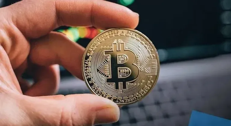 Bitcoin'den tarihi rekor: 80 bin doları gördü