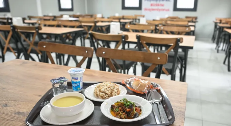 Bornova Kent Lokantası'nda 'Askıda Yemek' Büyüyor: Kimse Aç Kalmayacak!