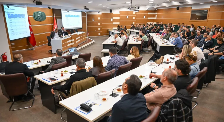 Bornova’da Gelecek Projeler ve Birim Performansları Masaya Yatırıldı