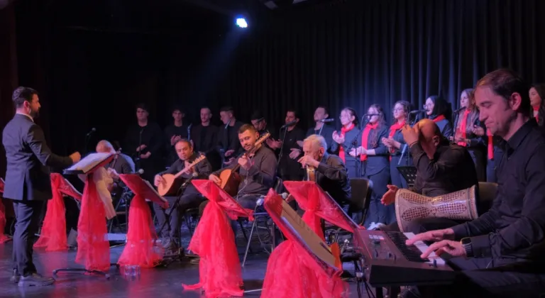 Bursa İnegöl THM Gençlik Korosu kulakların pasını sildi