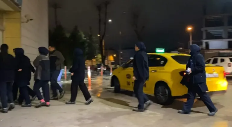 Bursa İnegöl'de Akıl Almaz Olay: Fabrikada Pilav Yiyen 20 İşçi Zehirlenme Şüphesiyle Hastaneye Kaldırıldı!