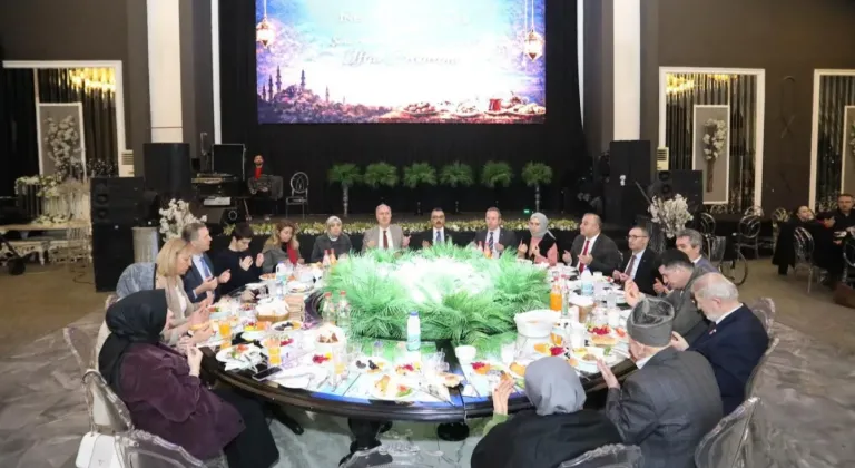 Bursa İnegöl'de Duygu Dolu İlk İftar: Şehit Aileleri ve Gazilerle Protokol Bir Araya Geldi!