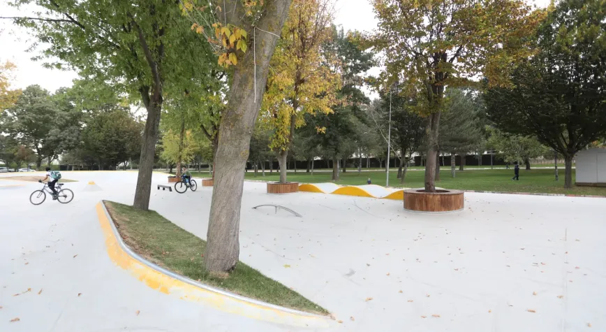 Bursa İnegöl'de yeni kaykay ve paten parkta sona gelindi