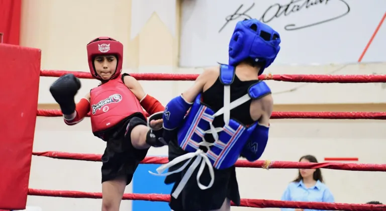 Bursa Osmangazi’de Muay Thai rüzgarı