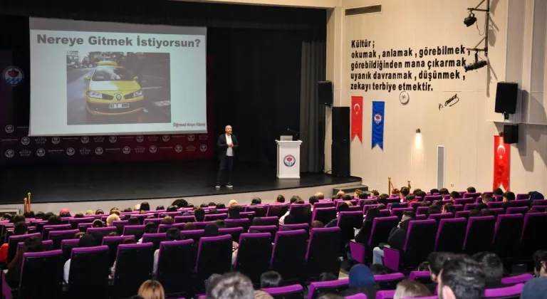 Büyükşehir Belediyesinden Üniversite Adaylarına Yönelik Destek Semineri