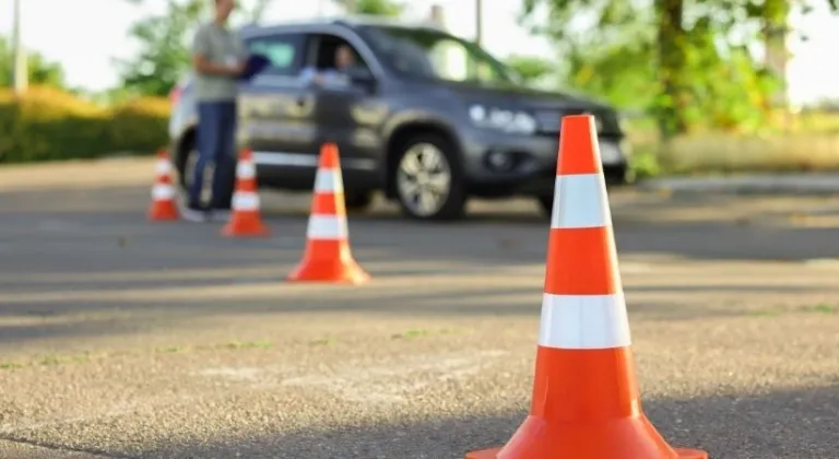 C ehliyeti kaç yaşında alınır, kimler alabilir?