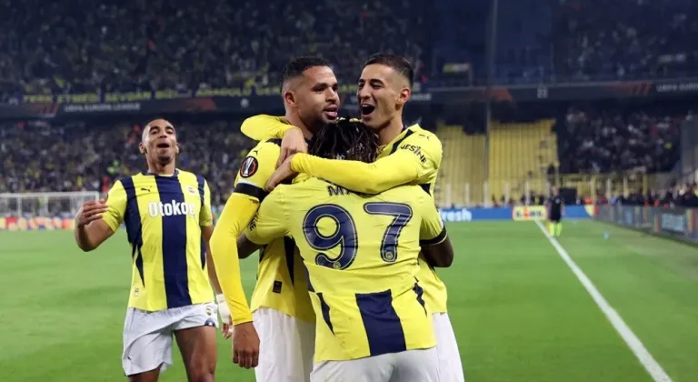 CANLI| AZ Alkmaar-Fenerbahçe maçını canlı izle (Maç Linki)