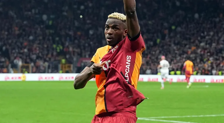 Galatasaray tek attı üç aldı