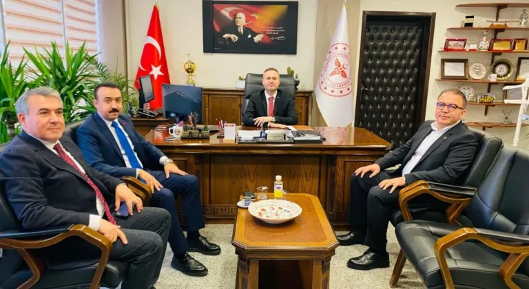 Çelikhan Kaymakamı ve Samsat Belediye Başkanı Hastane Ziyareti 