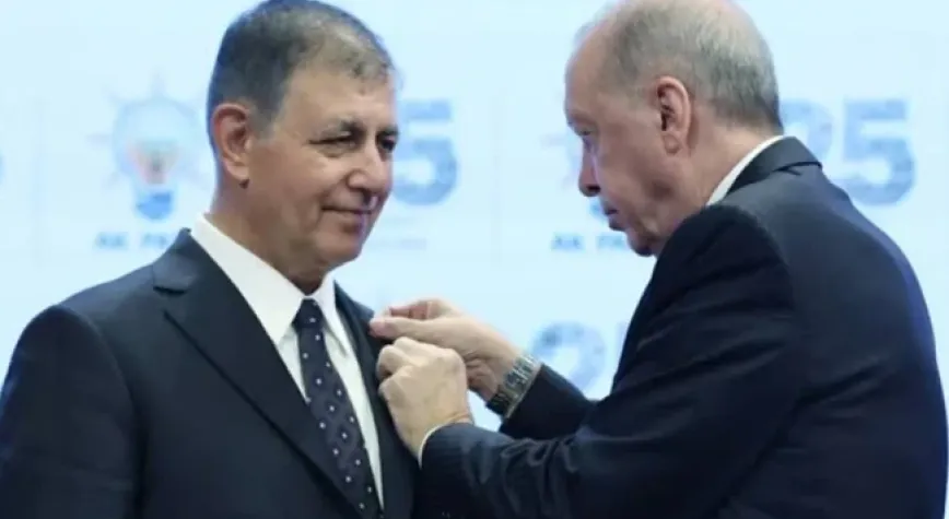 Cemil Tugay AKP rozetini taktı, ertesi ayrıldı! Flaş karar