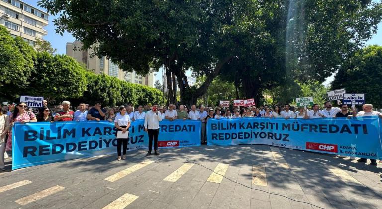 CHP Adana'dan tepki: Bilim karşıtı eğitimi reddediyoruz