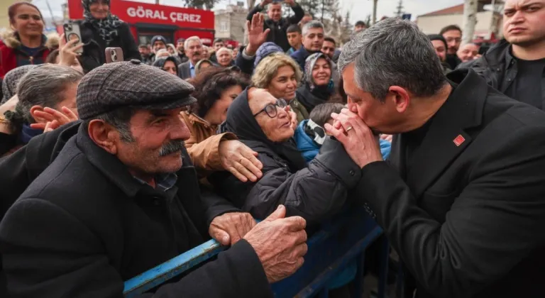 CHP Genel Başkanı Özgür Özel Gölbaşı’nda: ‘Depremde siyaset ve parti ayrımı olmaz'