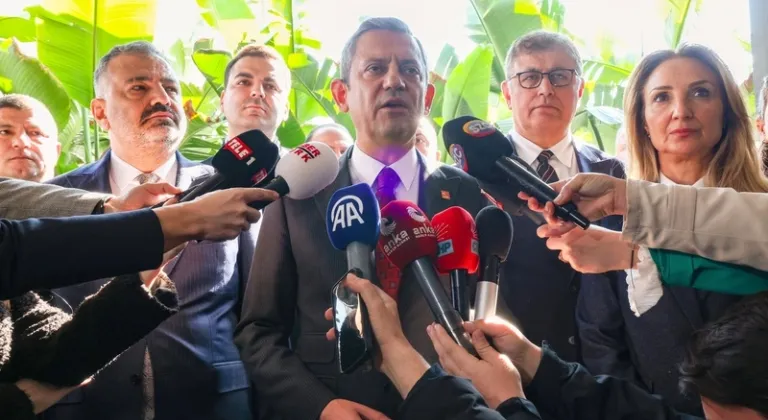 CHP Lideri Özel: 'Atatürk’ün Askerleriyiz' diyen teğmeni disipline veren, ordu için tehlikedir