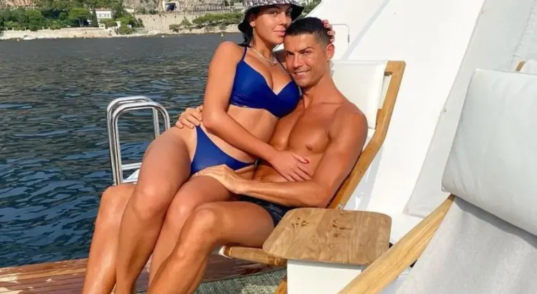 Cristiano Ronaldo'dan sevgilisine servet değerinde hediye