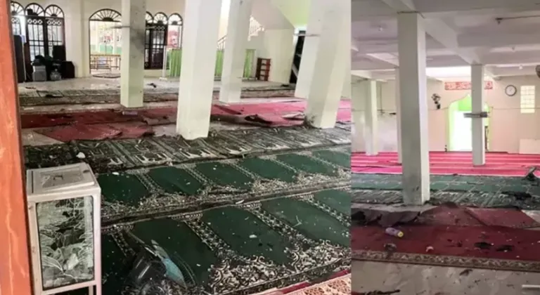 Cuma namazında korkunç patlama! 54 yaralı