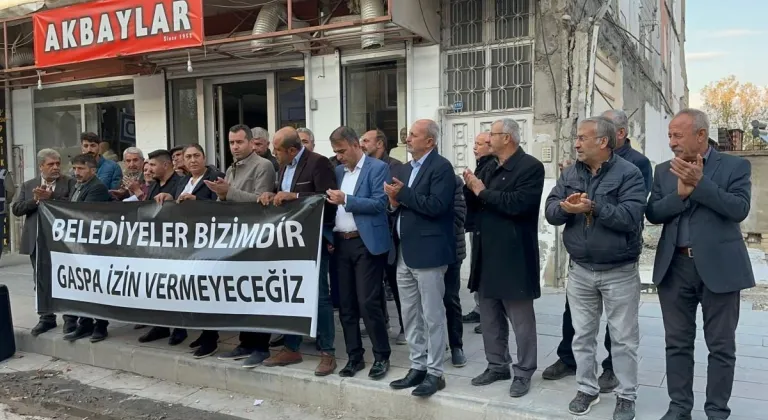 DEM Parti Adıyaman İl Başkanlığı: 'Kayyum darbesinde ısrar, siyasi tükenmişliğin göstergesidir' 